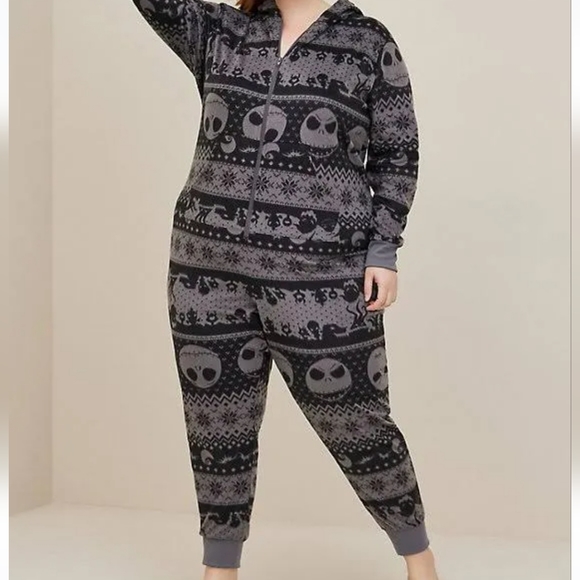 DISNEY THE NIGHTMARE BEFORE CHRISTMAS SLEEP ONESIE halloween